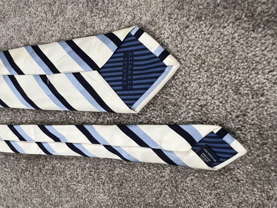 Corbata Charles Tyrwhitt para hombre seda a rayas azul marino blanco Jermyn Street London Foto 3 de 4