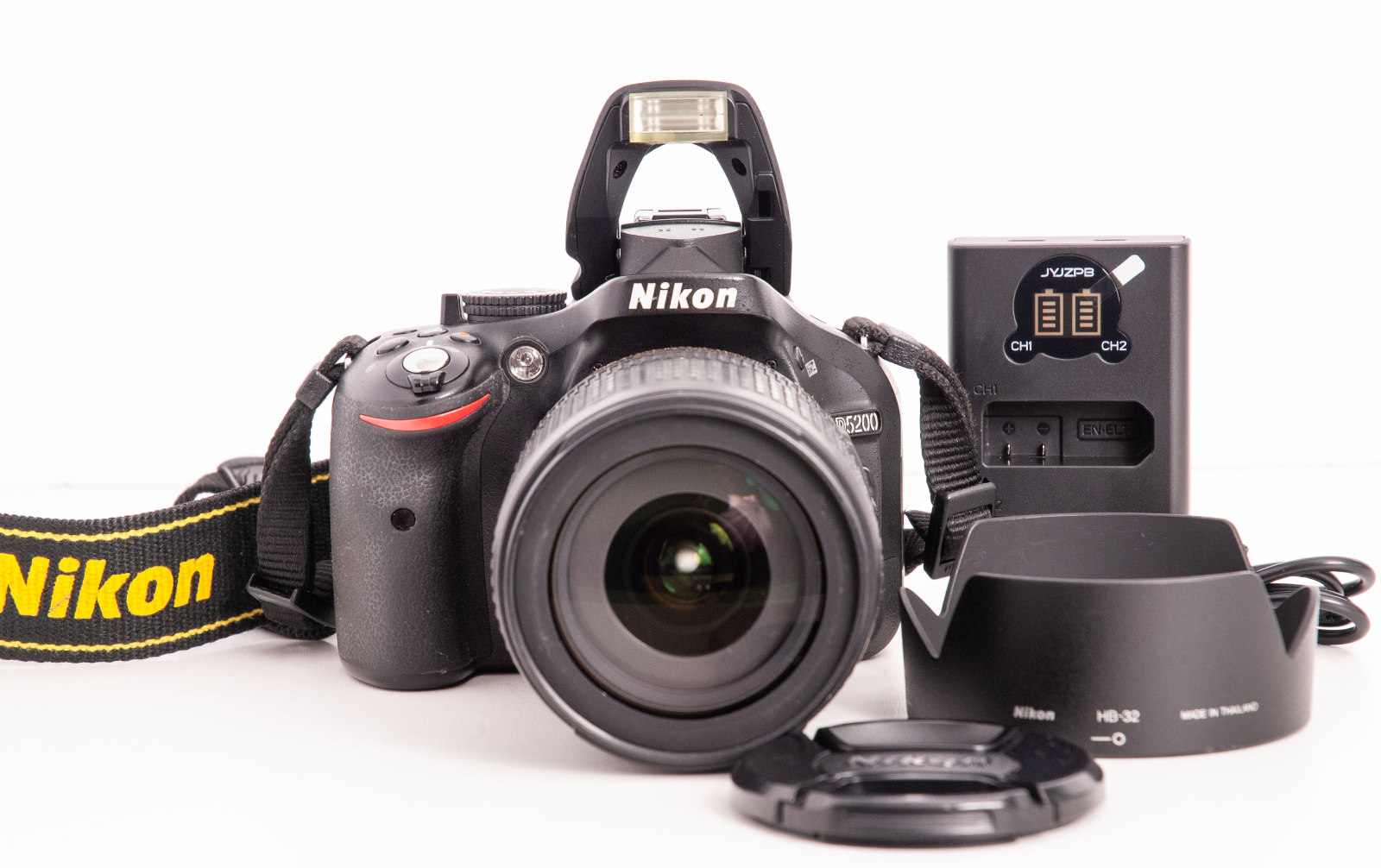 Nikon D5200 + 18-105 VR Lens *Exc+ *READ 24.1MP Digital SLR Camera