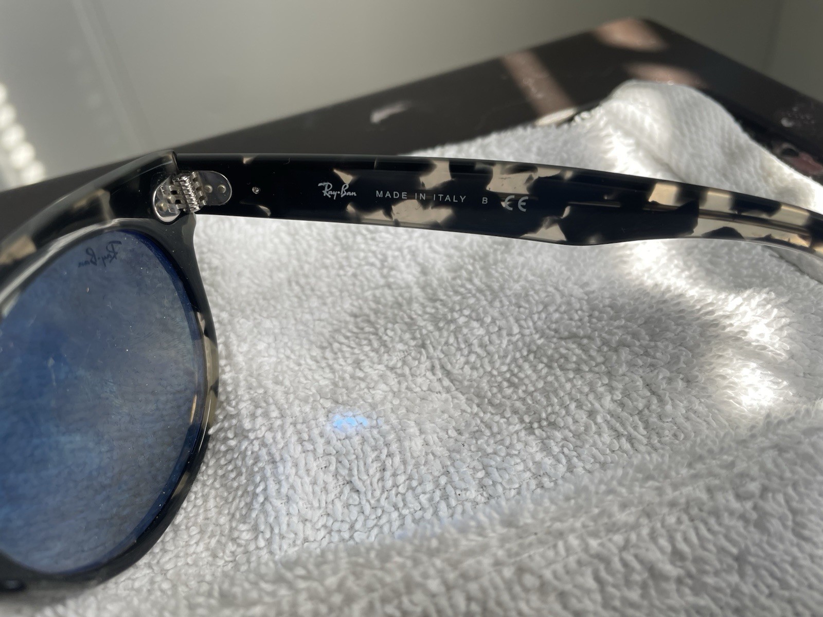 Ray-Ban ORB2199 Round Tortoise Shell Sunglasses G… - image 4