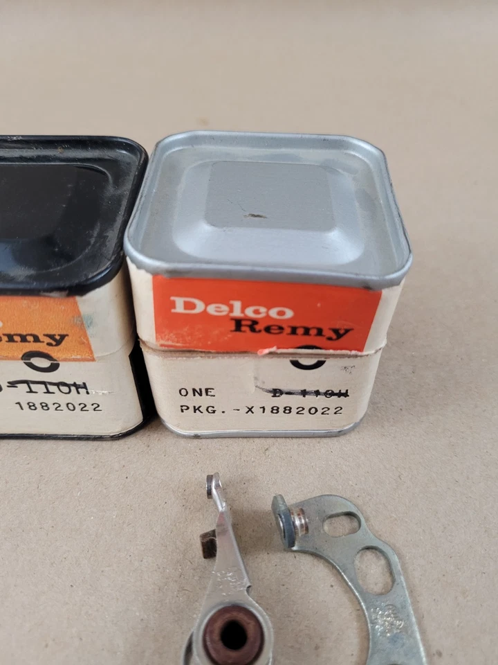 2 New NOS 1941-42 1946-48 CHEVROLET 6 CYL IGNITION POINTS DELCO 1882022 D110H - Image 4 of 4