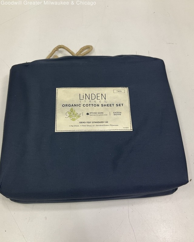 Linden Street Dark Blue Twin Sized Organic Cotton Sheet Set