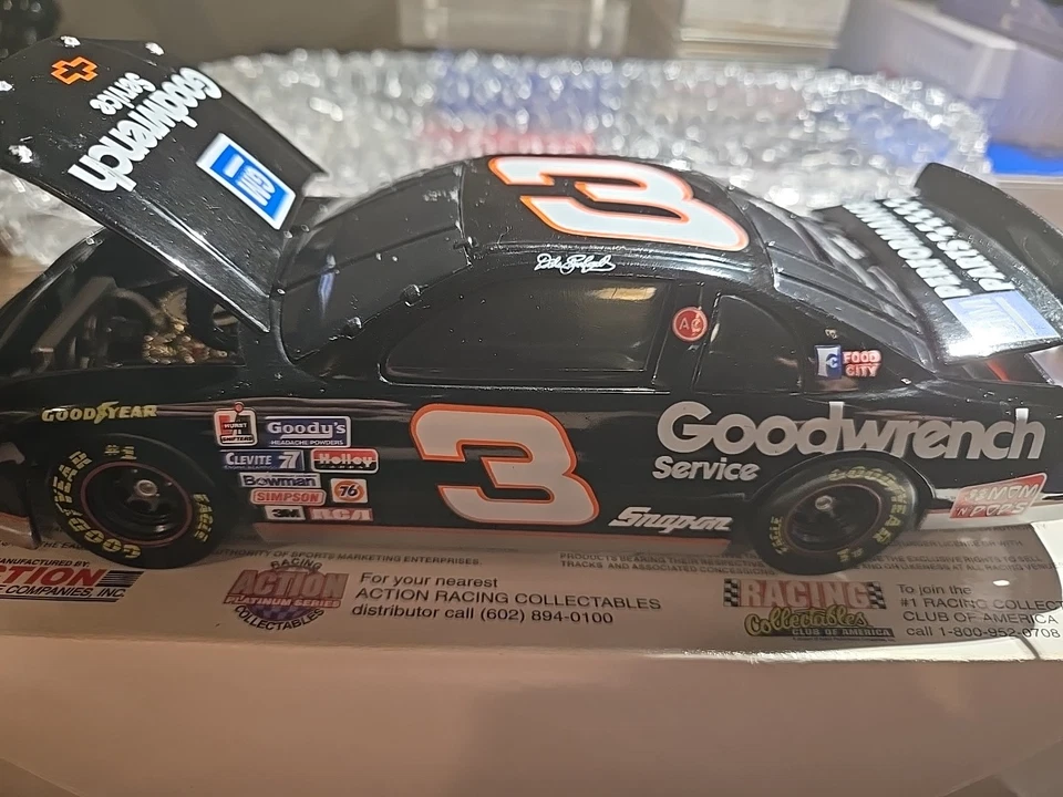 1:24 1995 Dale Earnhardt #3 Goodwrench Action RCCA BWB Limited Edition - Image 4 of 4