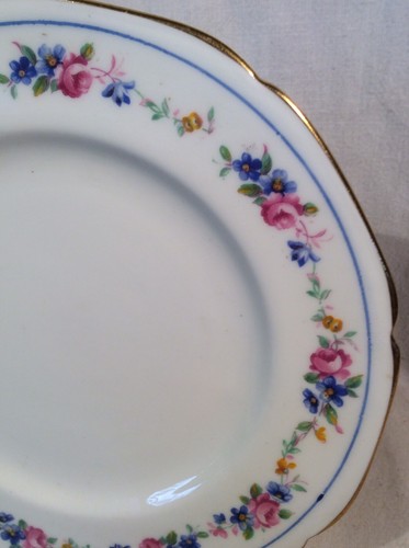 Lovely Vintage Floral Pattern China Tea & Bread Plate Duo By Paragon, England - Picture 10 of 12