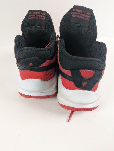 Nike Boys Team Hustled X CW6735-600 Black Basketball Shoes Sneakers Size 3.5y - Picture 3 of 6