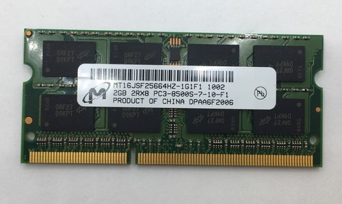 Micron 2GB RAM Arbeitsspeicher SODIMM DDR3-1066MHz non-ECC MT16JSF25664HZ-1G1F1 - Bild 1 von 2