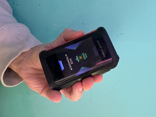 GEEKVAPE AEGIS X BOX MOD - CLASSIC SILVER. MAX 200W. NERO/ARANCIO, USATA 1 VOLTA - Afbeelding 3 van 8