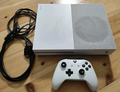 Xbox One S 500 GB Konsole + Controller und Kabel