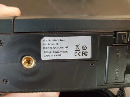 HDV-255K 4K Digital Camcorder W/ Mic 2 Batteries Remote - Picture 3 of 3