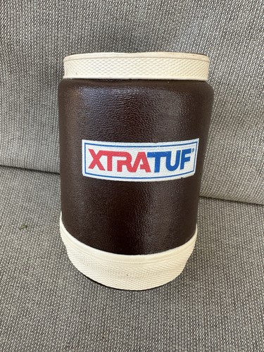 Xtratuf Boot en mousse sur le thème des bottes Coozie Koozie