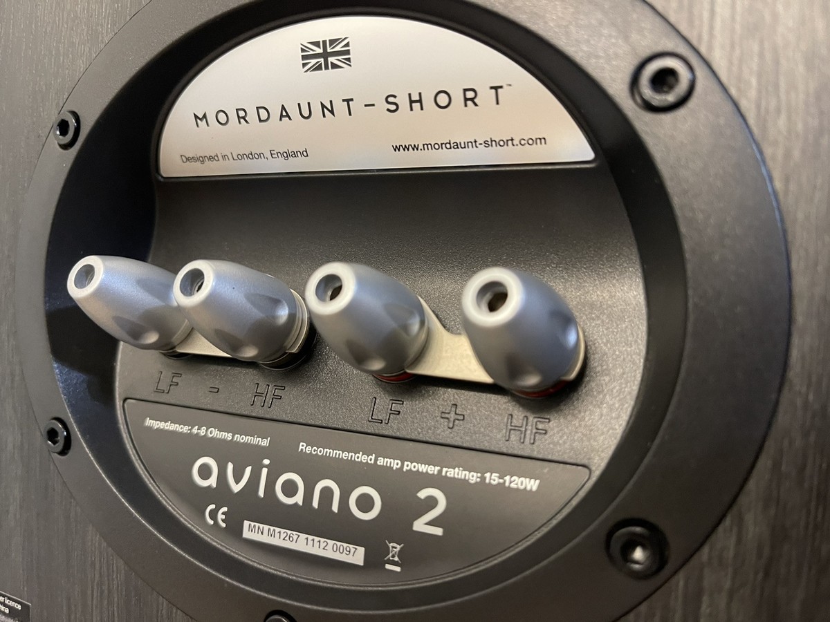 Mordaunt-Short Black Aviano 2 Bookshelf speakers very nice and