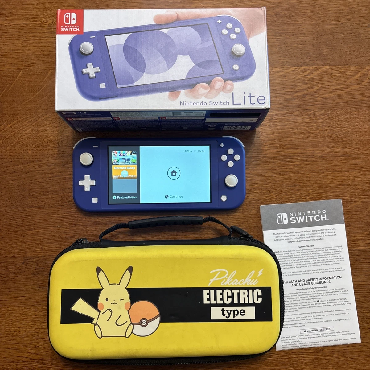 Nintendo Switch Lite ブルー ケース付き 2枚目の写真を確認 Nintendo