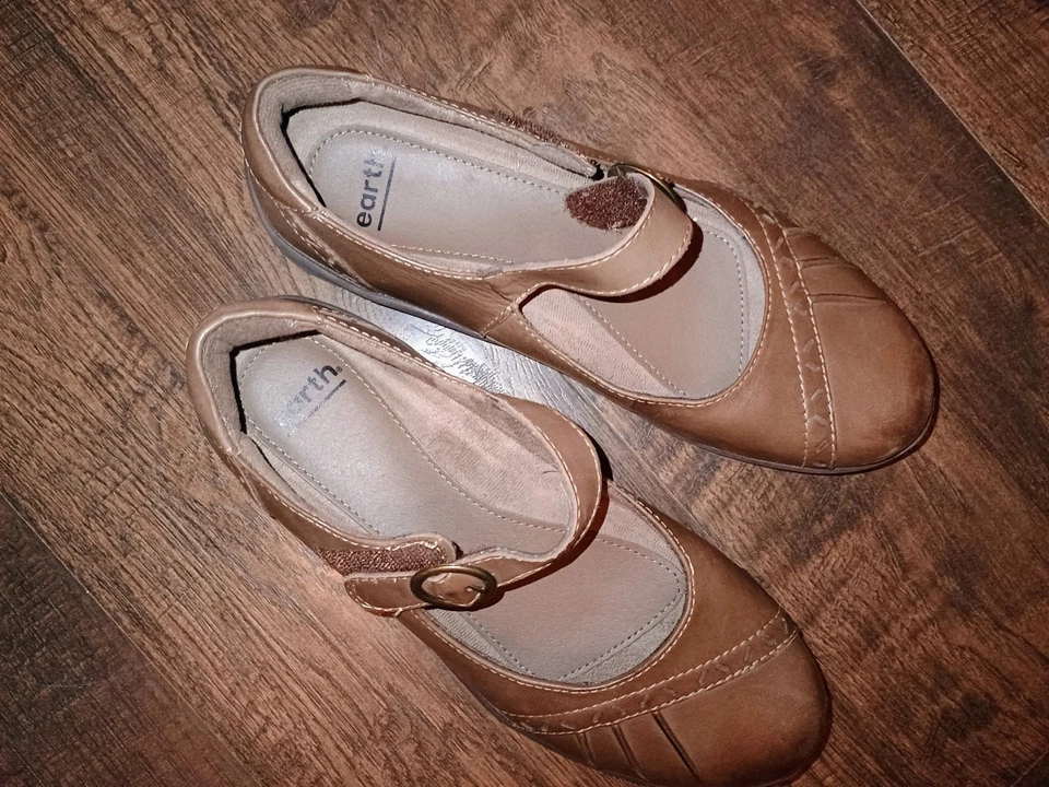 Earth Kalso Mary Jane plano para mujer talla 7,5 cuero marrón Foto 3 de 4