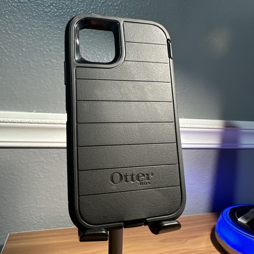 iPhone 11 OtterBox Defender Pro Case Black Rugged Drop+ Antimicrobial 77-62503 - Photo 3 sur 6