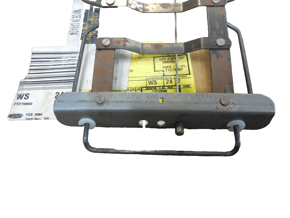 Ajustador de asiento de auto Lincoln Town 1999-2002 diestro XW1Z-5465500-AA nuevo de lote Foto 2 de 3