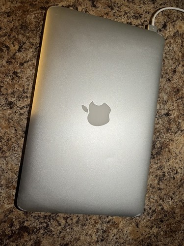 macbook air 2015 11 inch 8gb - Picture 3 of 6