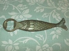 COLLECTABLE HEAVY VINTAGE METAL FISH SHAPE BOTTLE OPENNER