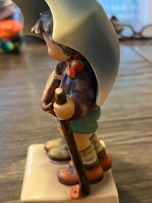Hummel Figurine Stormy Weather Boy & Girl Umbrella #71 with