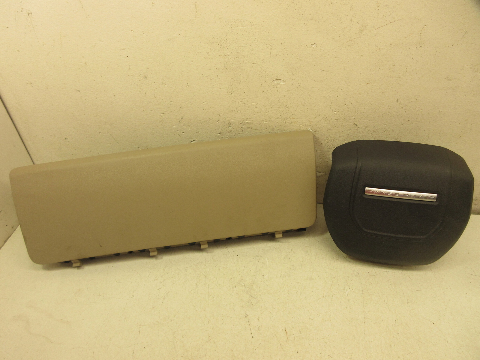 17 2017 Land Range Rover Evoque Steering Wheel Airbag Left Knee Air Bag