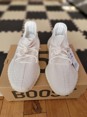 Size 11 - adidas Yeezy Boost 350 V2 Low Cream White / Triple White