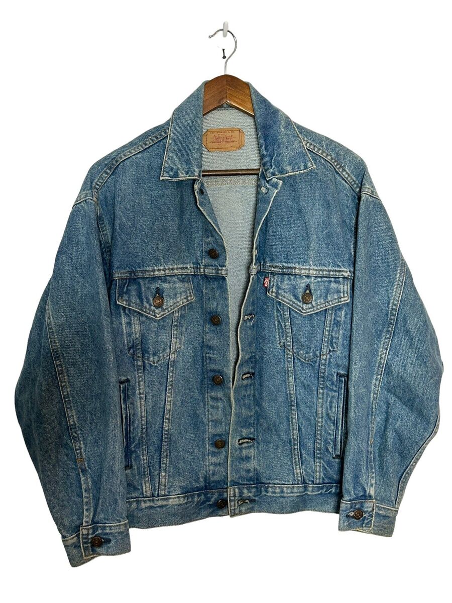 Classic Vintage Men's Levi's Denim Jean Jacket 70597-0214 Classic Vintage Men's Levi's Denim Jean Jacket 70597-0214