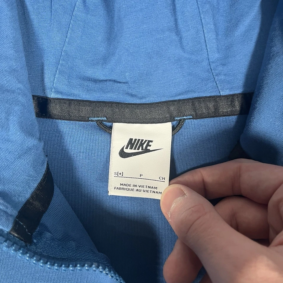 Nike Sportswear Tech Fleece Full Zip Hoodie Kid's Small+ DD8755-407 Blue - Image 3 of 4