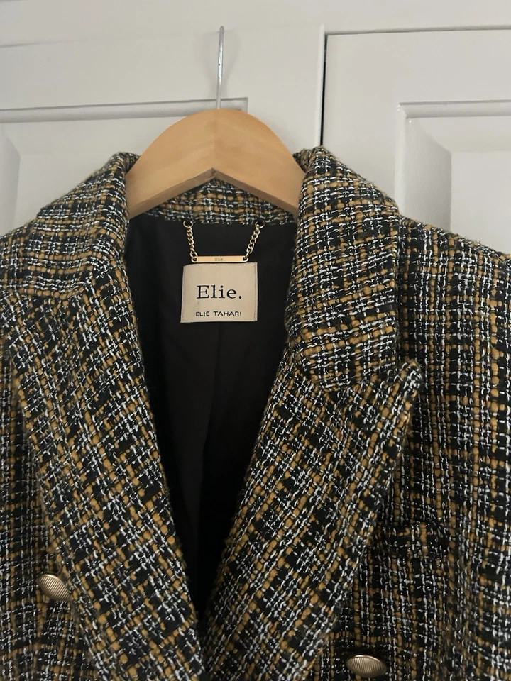 Chaqueta Blazer Para Mujer Elie Tahari Crema Tweed Talla S Mezcla de Lana Botones Dorados Foto 3 de 4