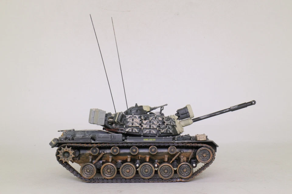M48A3 PATTON TANK U.S.M.C VIETNAM TET OFFENSIVE 1968 - CORGI US50306 1/50 - Image 3 of 4