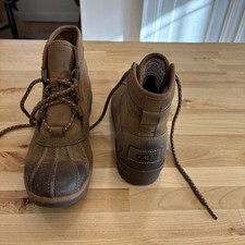 UGG Women's Greda Waterproof Duck Boot Light Brown Size 6.5