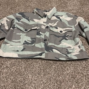 Teens L Gray/Green Camouflage Military Jacket Short Button Front Pockets