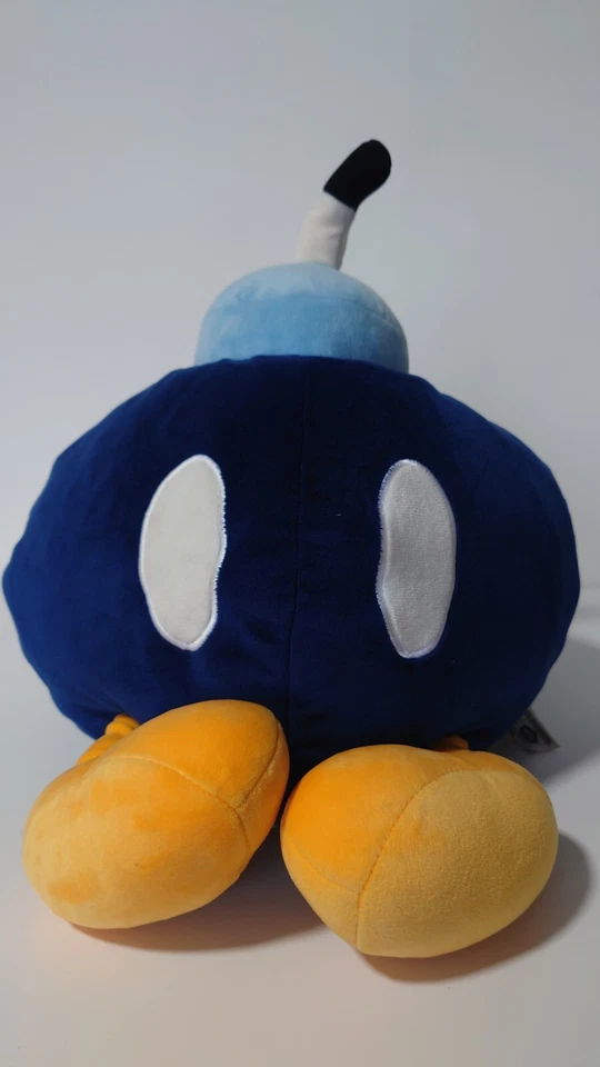 Peluche Super Mario Club Mocchi-Mocchi Bob-omb de Tomy - Grande, Suave, Coleccionable Foto 2 de 4