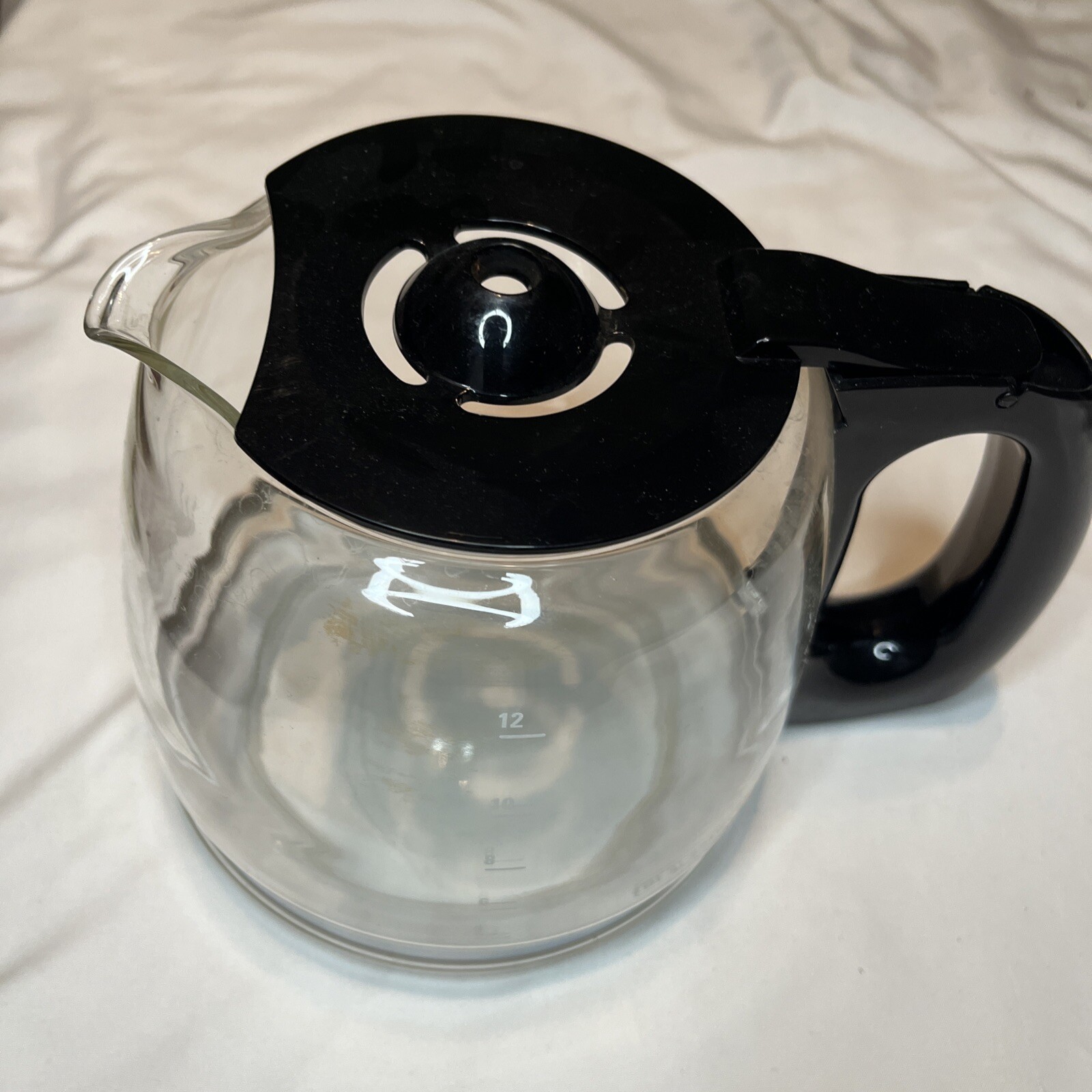 Black & Decker 12-Cup Coffee Maker Replacement Carafe with Flip Lid and Easy-Clean Design  