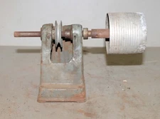 Rare cast iron industrial V belt to leather belt machine hit & miss adaptor tool