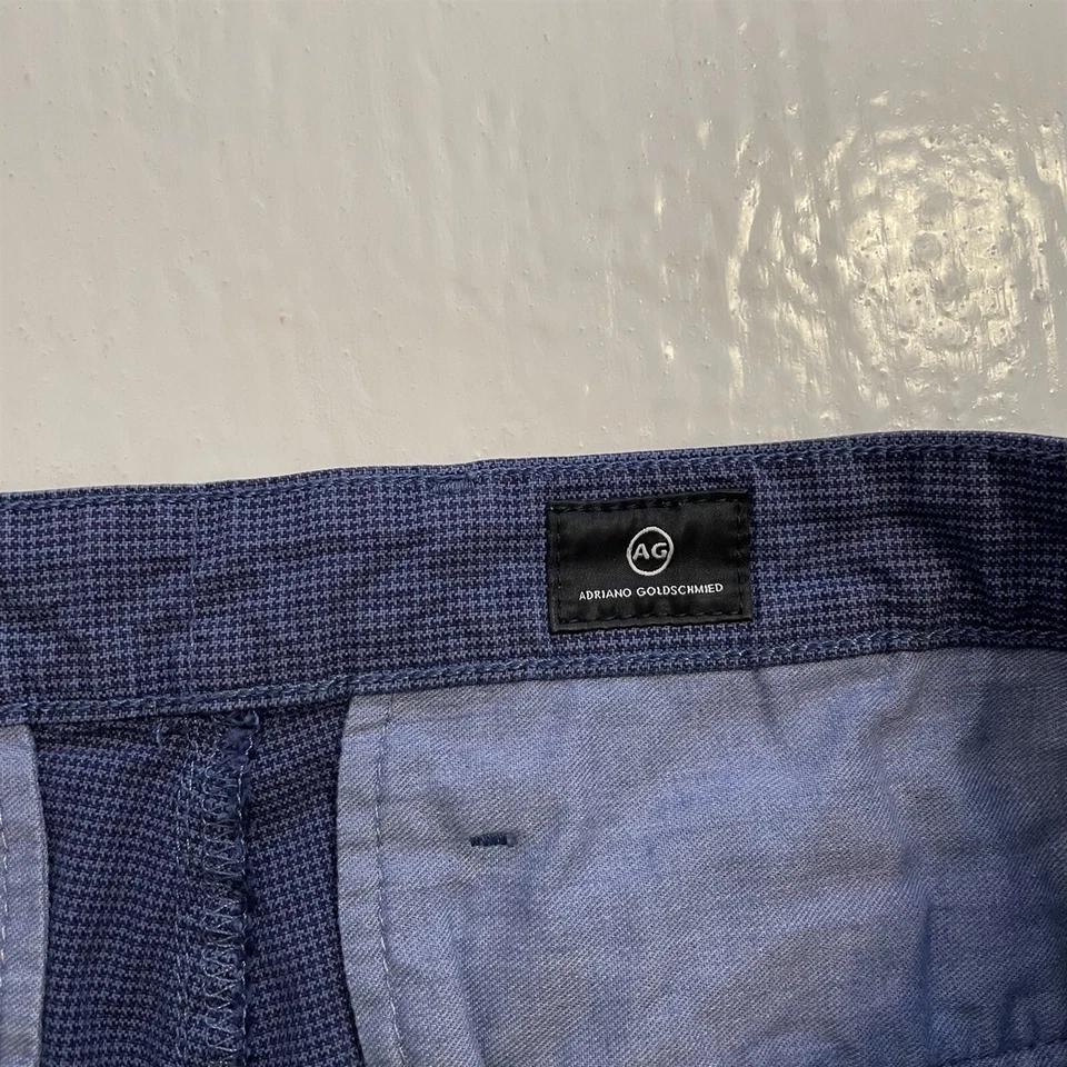 Calça Adriano Goldschmied 38 x 9" Wanderer Slim curta azul escuro padrão de tecido - Imagem 4 de 4