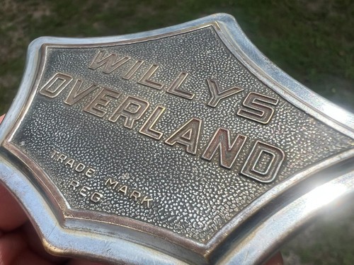 1932 1933 WILLYS OVERLAND KNIGHT BRASS EMBLEM HEADLIGHT BAR BADGE - Picture 5 of 7