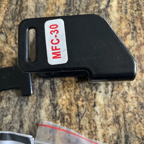 Marlin Rifle  safety Lock with 2 keys new in package - Picture 3 of 4