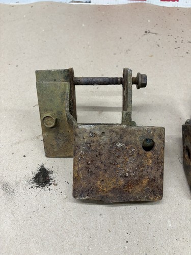 1971 72 1972 73 74 1976 Comet Or Maverick V8 small Block Engine Frame Mounts Oem - Picture 14 of 17