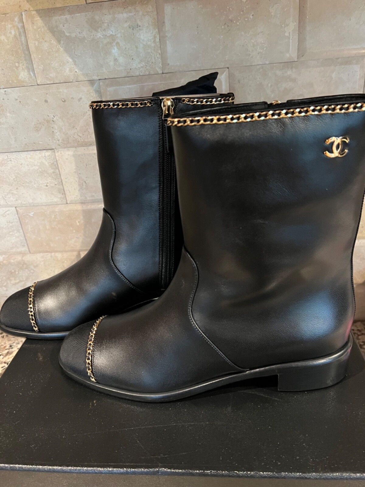 CHANEL CLASSIC 21A NEW TAGS BLACK LAMBSKIN ANKLE BOOTS GOLD CC CHAIN FR38.5 image 3