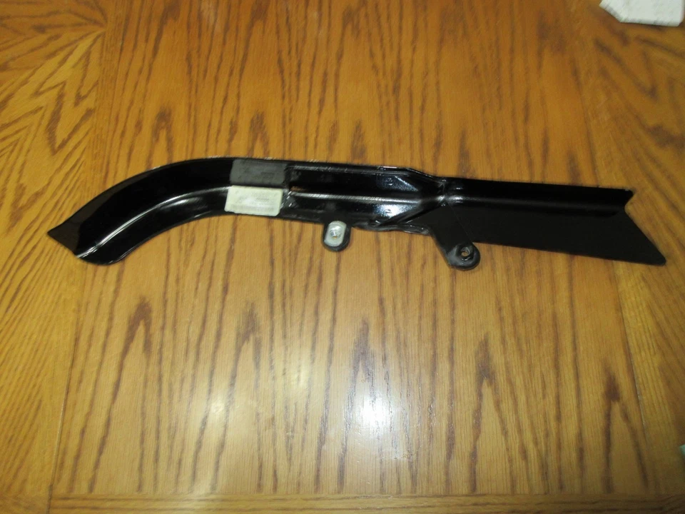 Protector de cinturón negro OEM 2018-2024 Harley Davidson Softail Street Fat Bob Heritage Foto 4 de 4