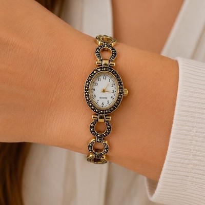 Vintage Women's Gold Tone Horseshoe Link Watch Brown Rhinestone Y2K Working