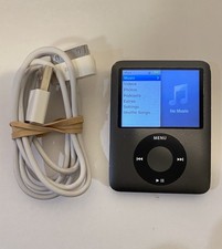 Apple iPod Nano 3rd Generation 8GB - Black - Works Great