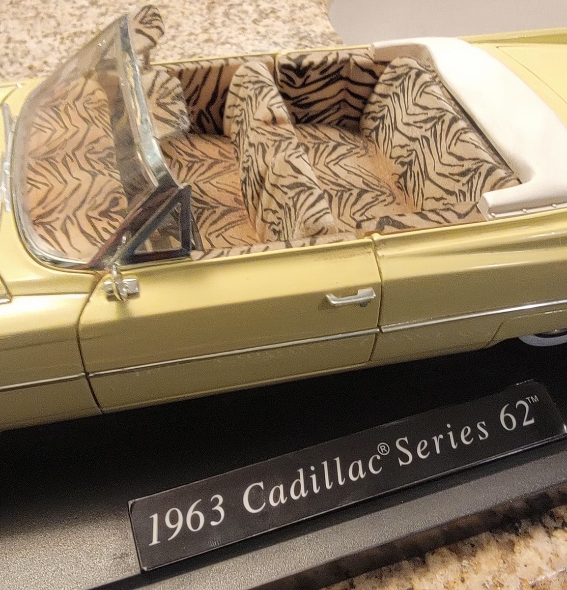 Jada Toys Scarface 1963 Cadillac Series 62Limited Edition
