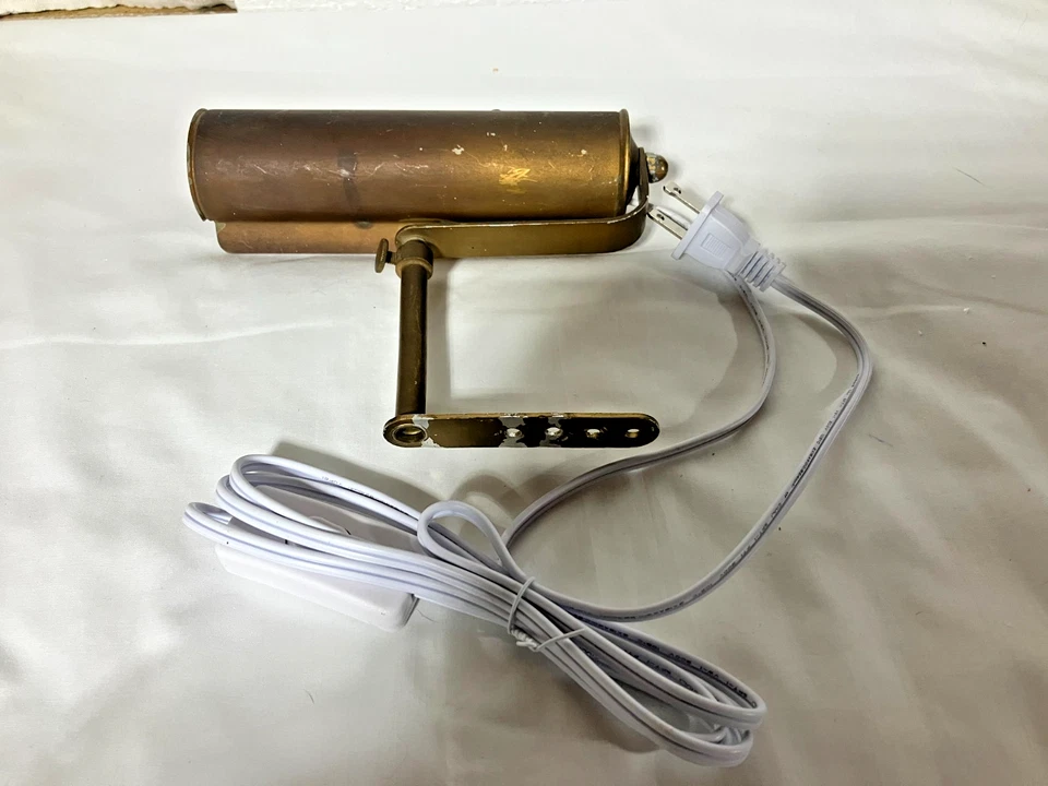 8” Brass Gold Tone Painting Art Picture Frame Light Extends Lamp 5.5' New Cord - Image 4 of 4