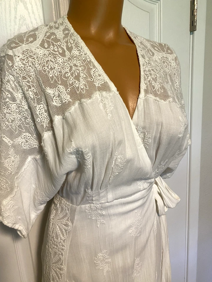 VESTIDO ENVOLVENTE ZARA TRAFALUC COLLECTION BLANCO CON ENCAJE DOWNTON ABBEY VIBES TALLA L Foto 4 de 4