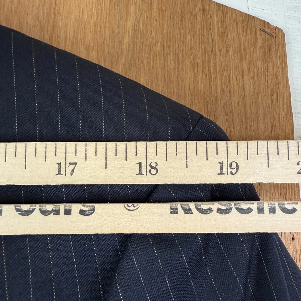 Traje Hart Schaffner Marx Para Hombres 44R Azul Marino Rayas 2 Botones Trompetista Dorado Foto 4 de 4