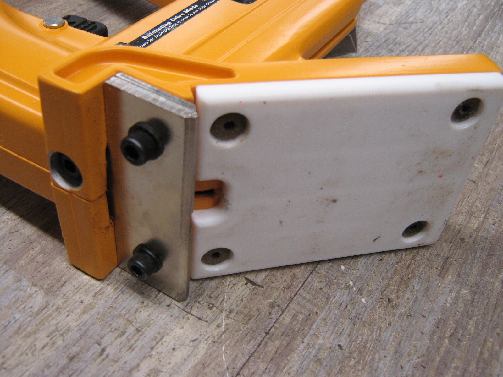 Bostitch MFN201 Manual Flooring Nailer b4 BARELY USED FREE FAST