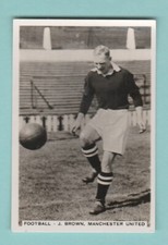FOOTBALL  -  J.  BROWN  OF  MANCHESTER  UNITED  -  PATTREIOUEX  CARD  OF  1935