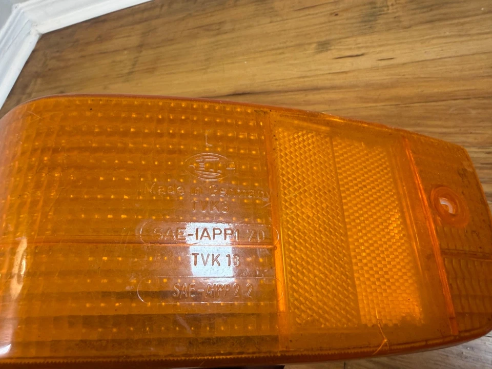 Lente de luz giratoria Saab 99 sedán 1975-76. Delantero izquierdo Foto 4 de 4