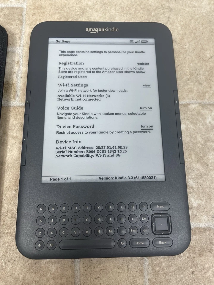 Amazon Kindle Keyboard D00901 3rd Generation 4GB, WiFi + 3G - Image 2 of 4
