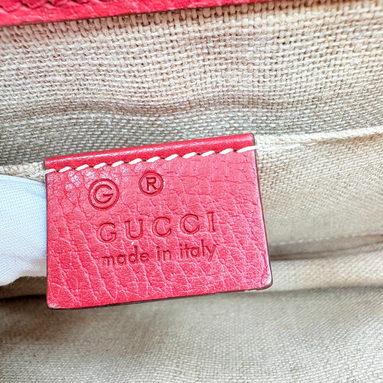 Authentic GUCCI GG Interlocking Shoulder Bag 5103… - image 13