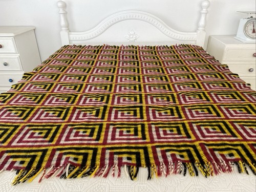 Vintage Manatunga Māori Keepsake Tulutuku Picnic Throw Rug Blanket NZ 160x135cm - Picture 3 of 23